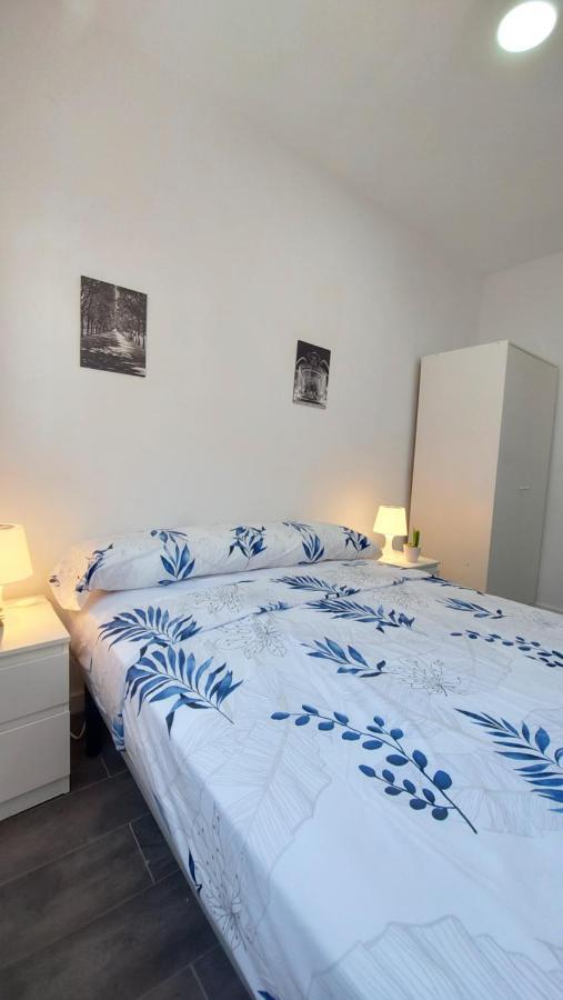 Madrid Luna House Apartment Exterior photo