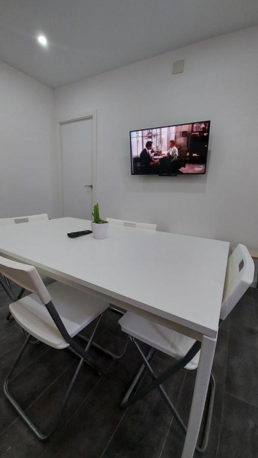 Madrid Luna House Apartment Exterior photo